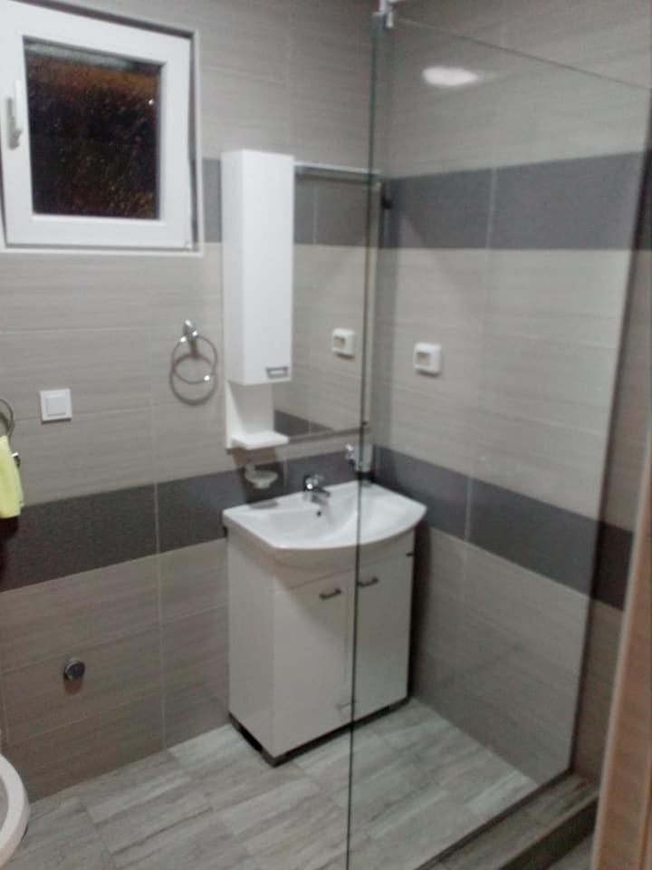 Apartmani M&V Sutomore Exterior foto