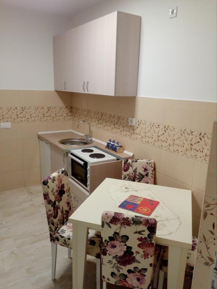Apartmani M&V Sutomore Exterior foto